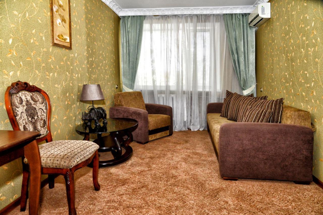 Green City Hotel نيكولايف المظهر الخارجي الصورة