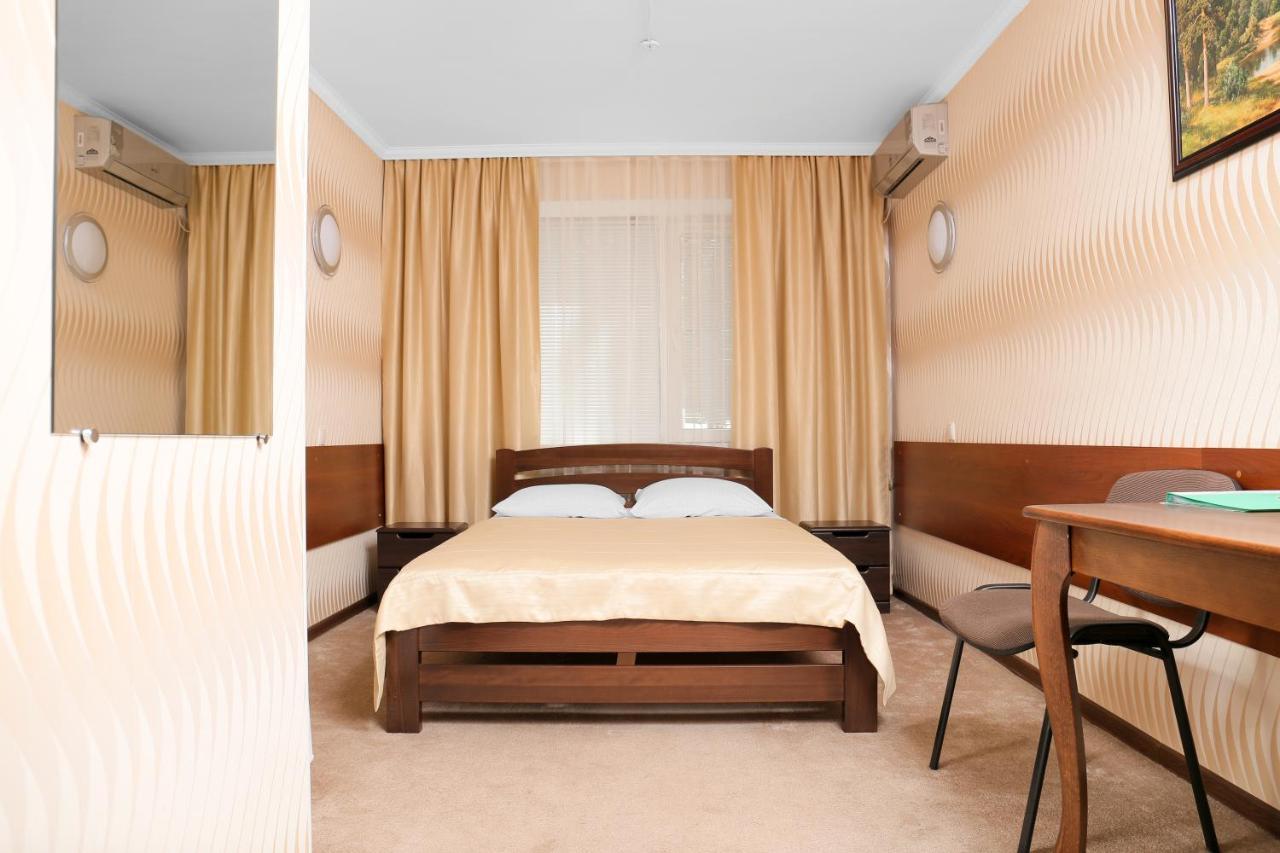 Green City Hotel نيكولايف المظهر الخارجي الصورة
