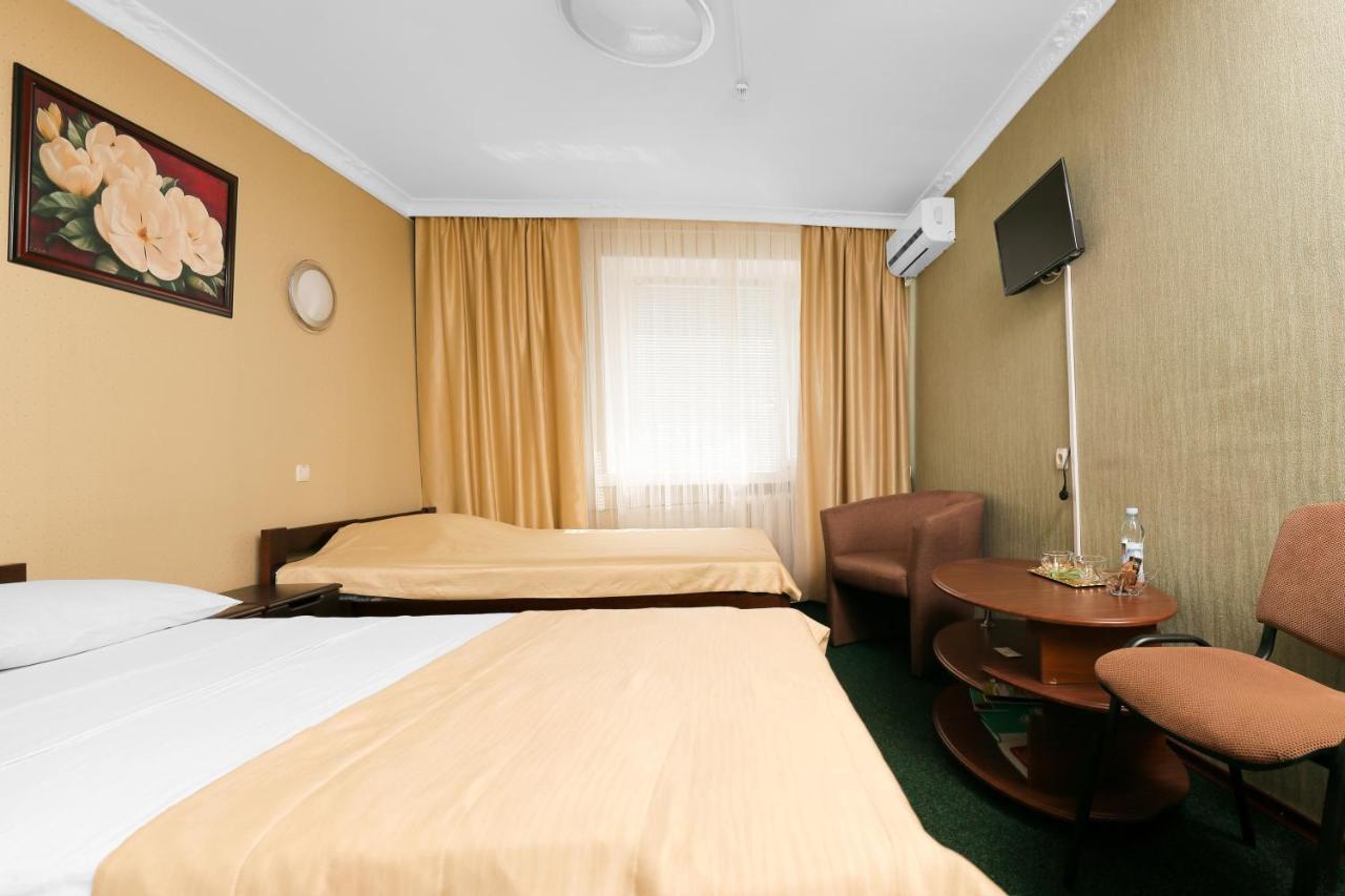 Green City Hotel نيكولايف المظهر الخارجي الصورة