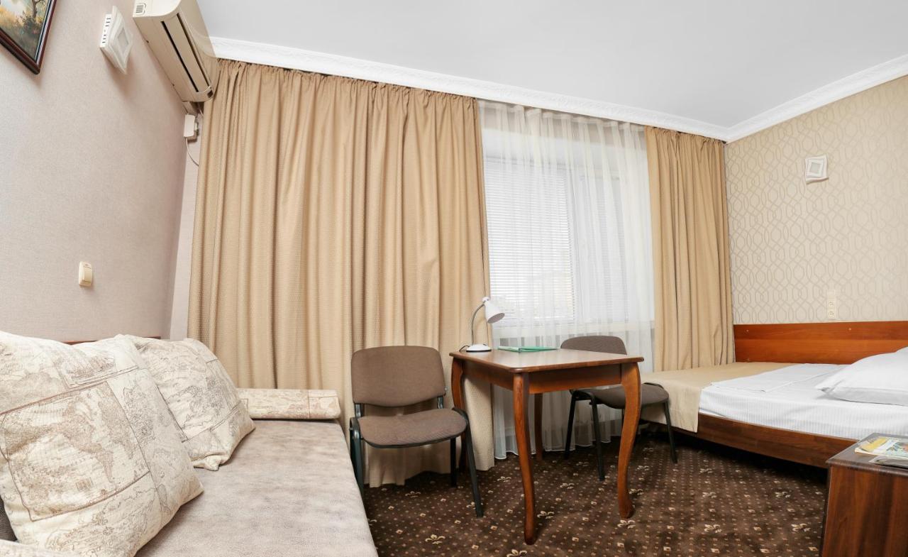 Green City Hotel نيكولايف المظهر الخارجي الصورة