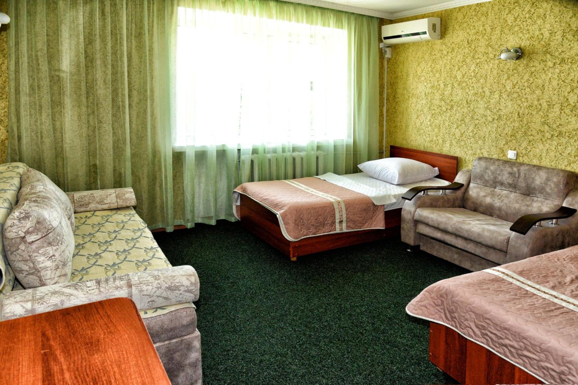 Green City Hotel نيكولايف المظهر الخارجي الصورة